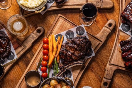 سرو استیک در رستوران های تنکابن