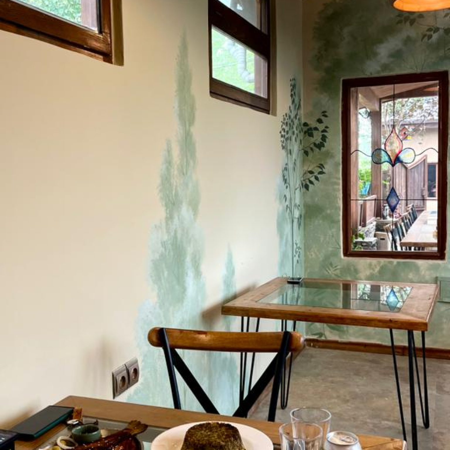 غذا خوری اقامتگاه یارا