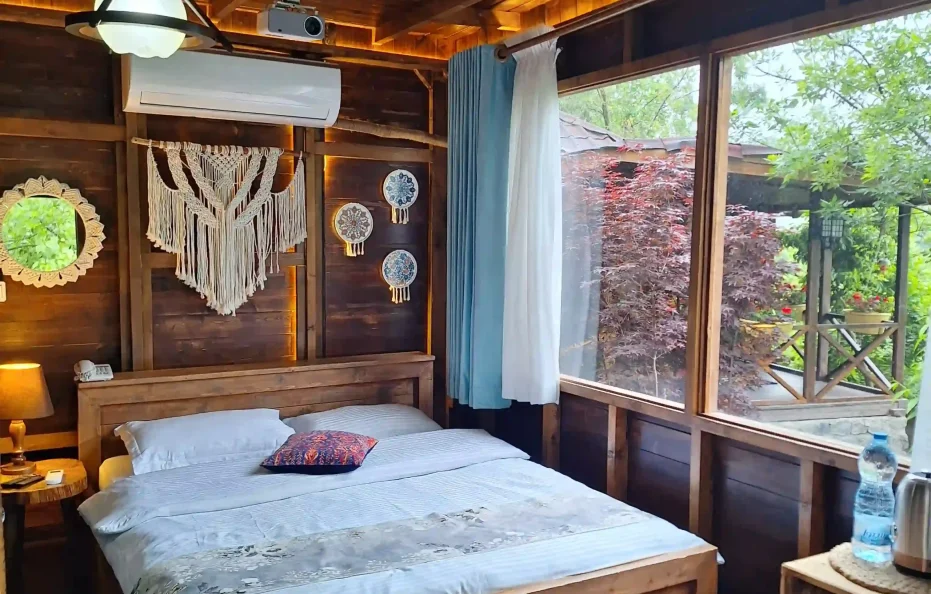 کلبه ماه تی تیvip